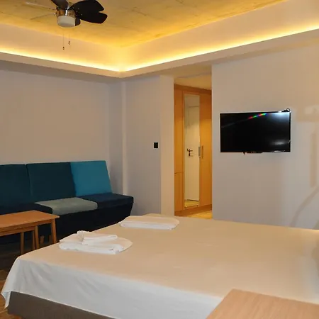 Hotel Tyulenovo 3* 图伦诺沃