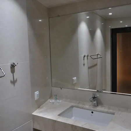 Hotel Tyulenovo 酒店