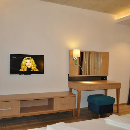 酒店 Hotel Tyulenovo 3*